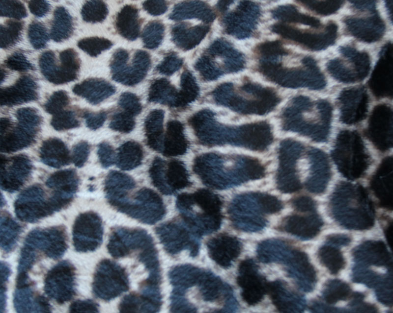 PELO CORTO ANIMAL PRINT - KINDO --- COLOR 11