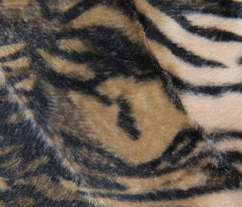 PELO CORTO ANIMAL PRINT - KINDO --- COLOR 3