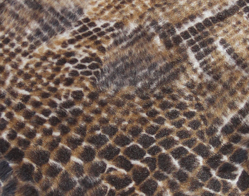 PELO CORTO ANIMAL PRINT - RUBI --- COLOR 2